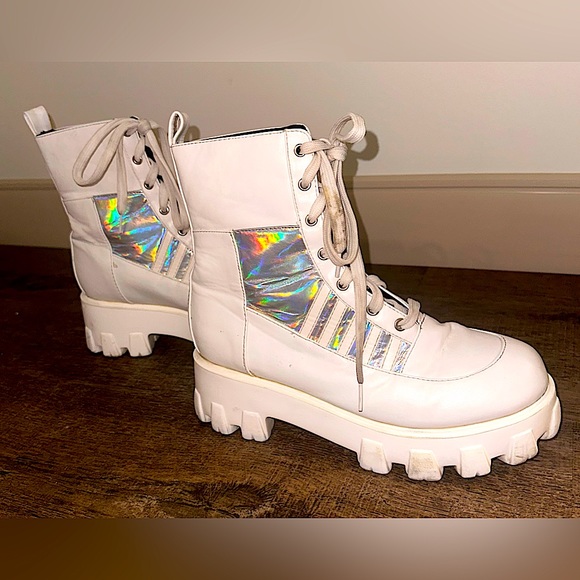 IHeartRaves Euphoria Magic Holo Combat Boots - White, Size 8 - Picture 4 of 5